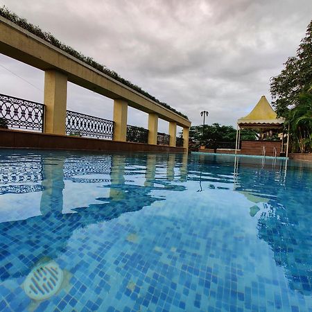 Misty Meadows, Lonavala Hotel Ngoại thất bức ảnh